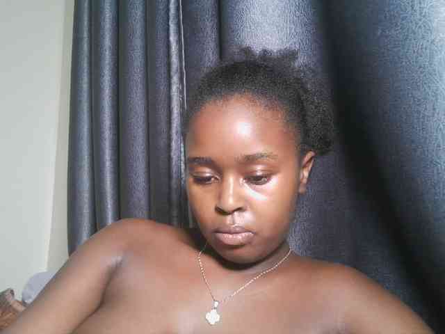 Spiceynelly webcam