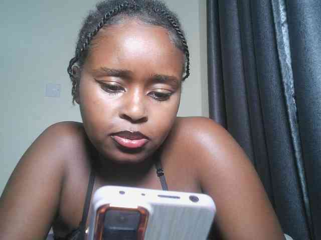 Spiceynelly webcam