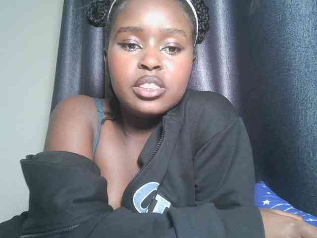 Spiceynelly webcam