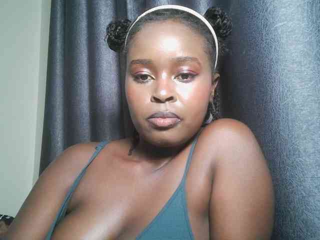 Spiceynelly webcam