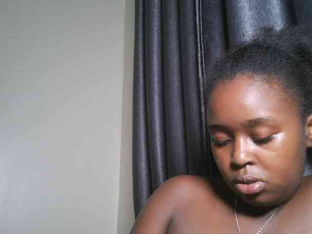 Spiceynelly webcam