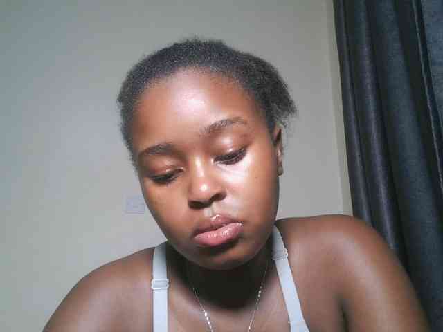 Spiceynelly webcam