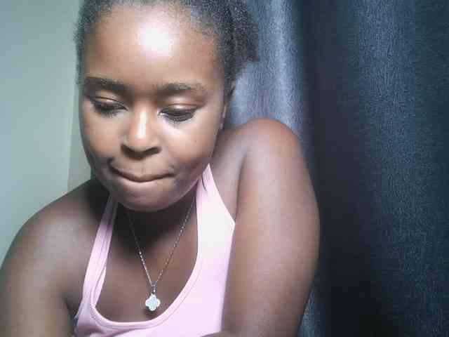 Spiceynelly webcam