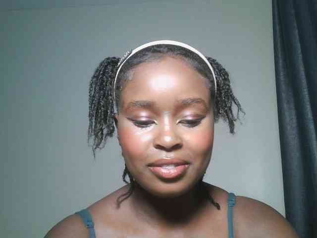 Spiceynelly webcam