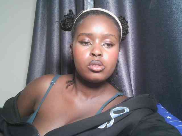 Spiceynelly webcam