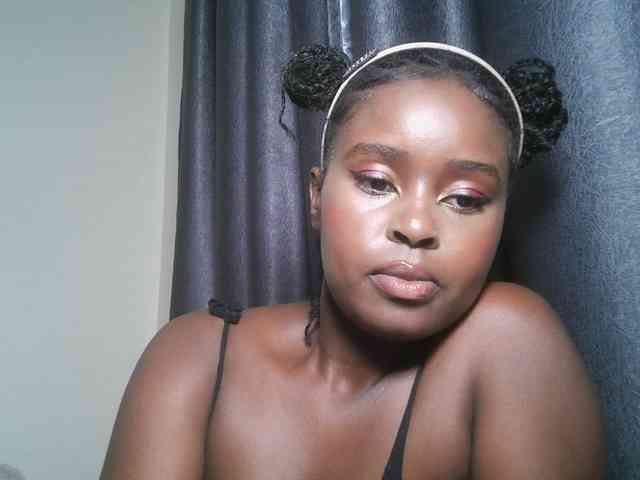 Spiceynelly webcam