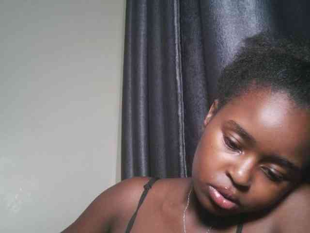 Spiceynelly webcam