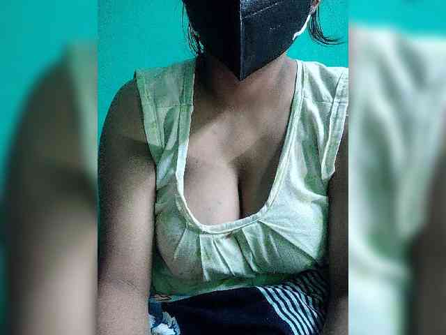 Nisha-Beauty webcam