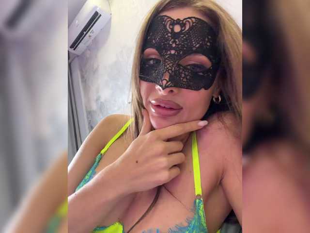 Zorrka, en directo ahora en BongaCams