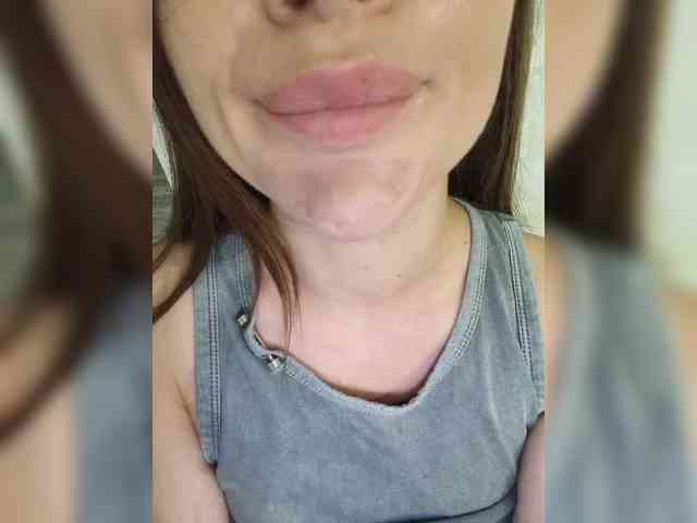 Zorrka's cam show statistics and live stream