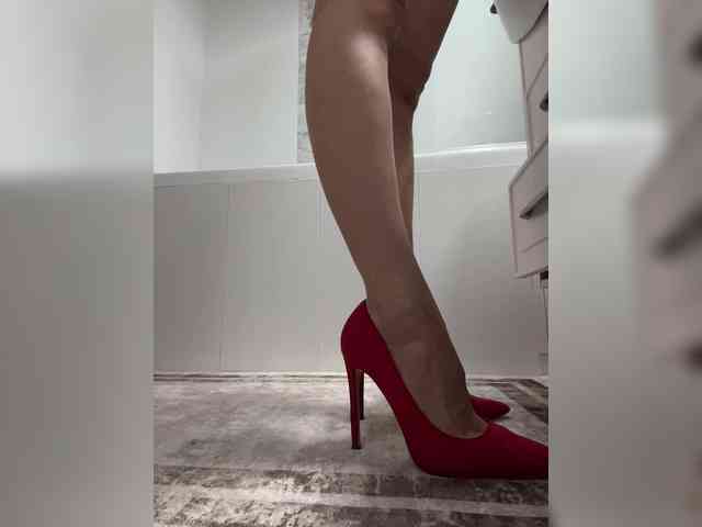Ofeli's cam show statistics and live stream