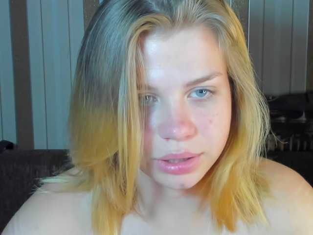 Alexandracore live cam