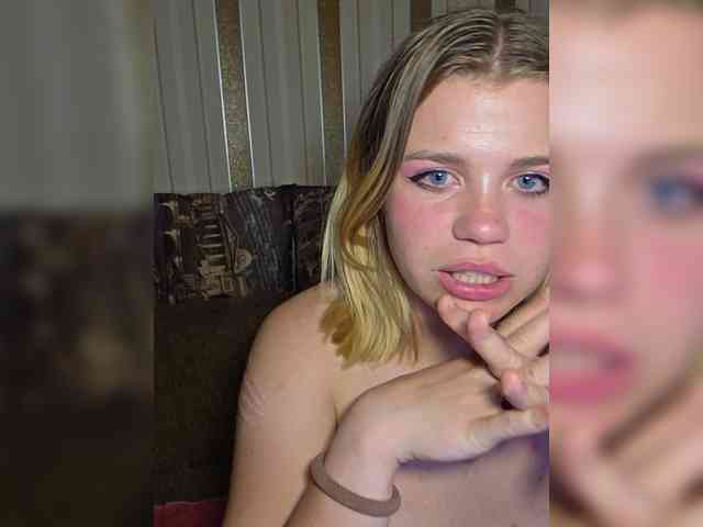 Alexandracore webcam