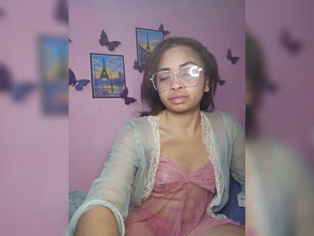 Ashlii live cam on BongaCams