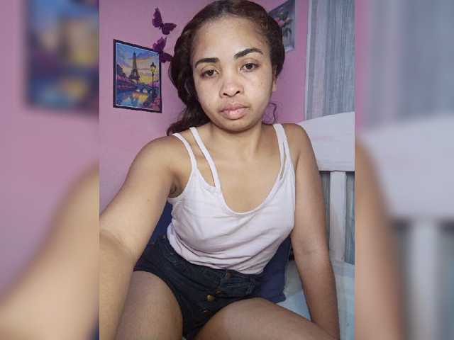 Ashlii live cam on BongaCams