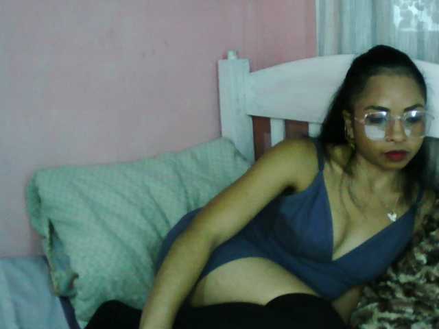 Ashlii live cam
