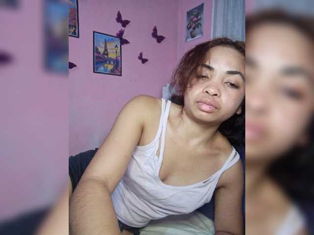 Ashlii live cam on BongaCams