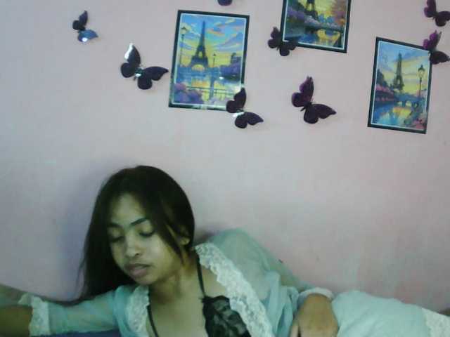 Ashlii live cam on BongaCams