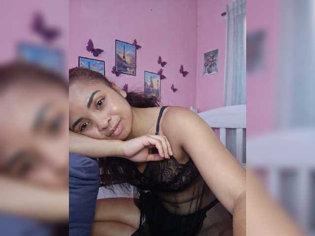 Ashlii live cam on BongaCams