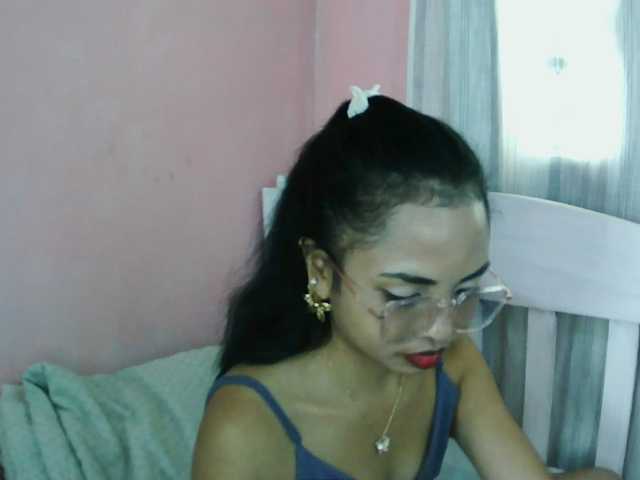 Ashlii live cam on BongaCams