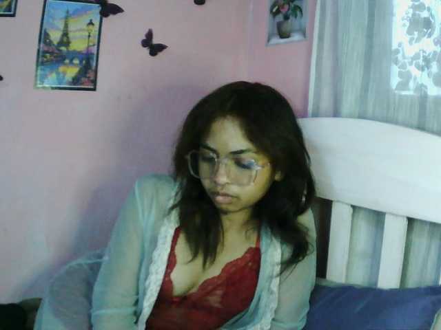 Ashlii live cam on BongaCams