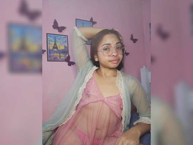 Ashlii live cam on BongaCams