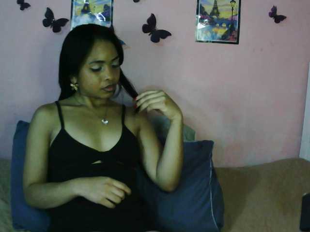 Ashlii live cam on BongaCams