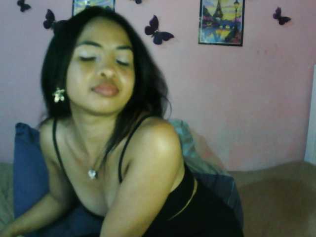 Ashlii live cam on BongaCams