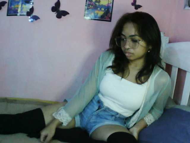 Ashlii live cam on BongaCams