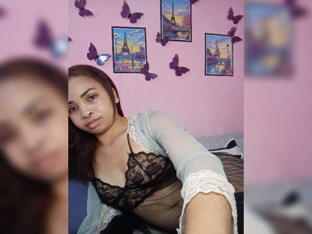 Ashlii live cam on BongaCams