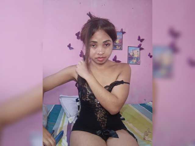 Ashlii live cam on BongaCams
