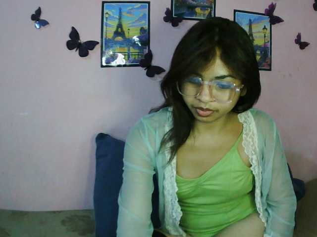 Ashlii live cam on BongaCams
