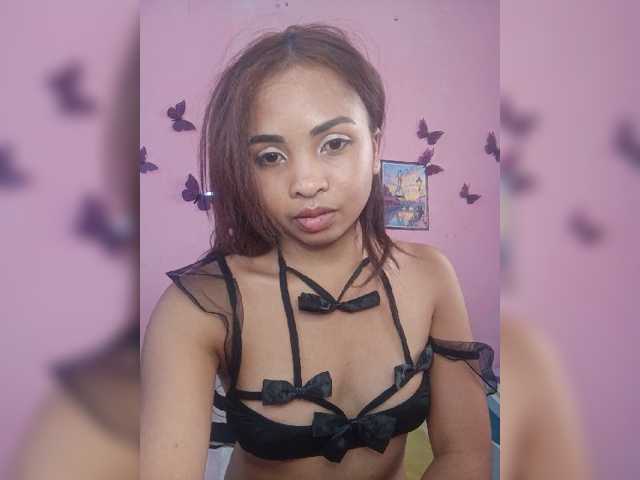 Ashlii live cam on BongaCams