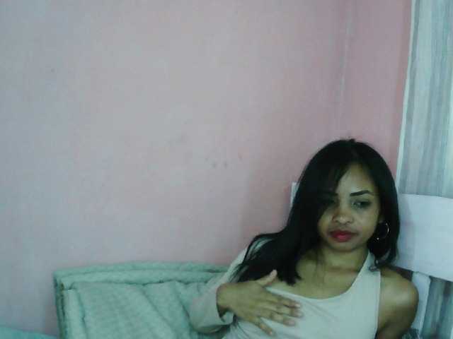 Ashlii live cam on BongaCams