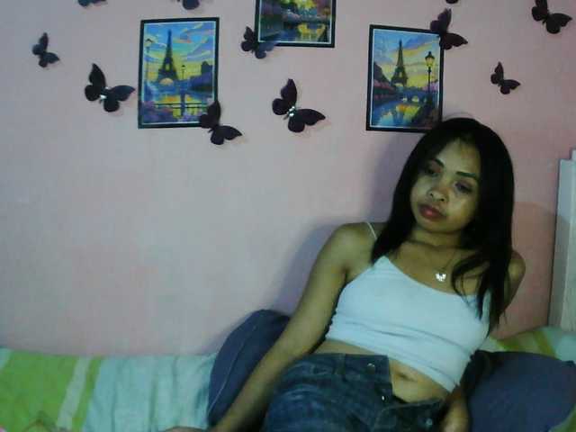 Ashlii live cam on BongaCams