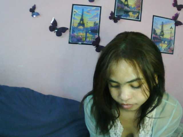 Ashlii live cam preview