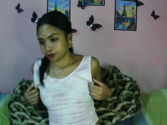 Ashlii live cam on BongaCams