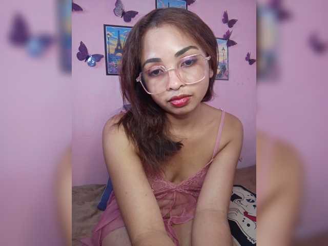 Ashlii live cam on BongaCams