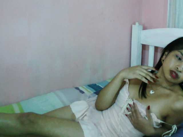 Ashlii live cam on BongaCams
