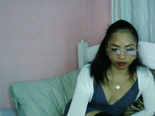 Ashlii live cam on BongaCams