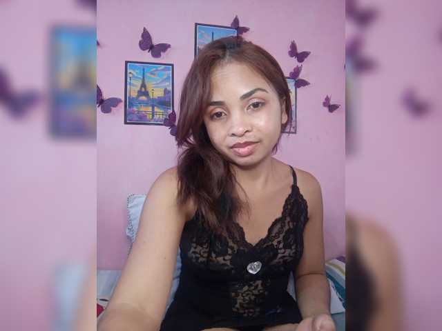 Ashlii live cam on BongaCams