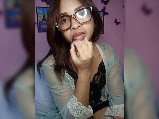 Ashlii live cam on BongaCams