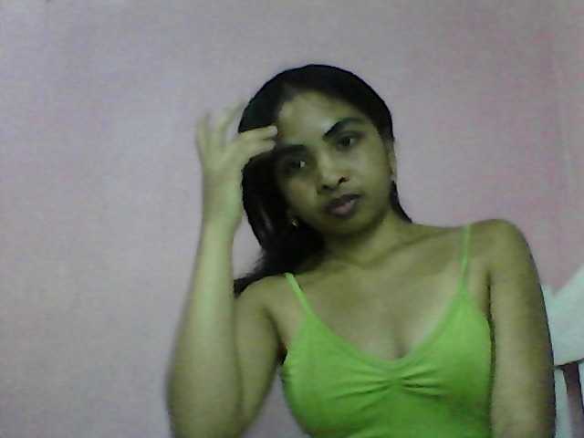 Ashlii live on BongaCams