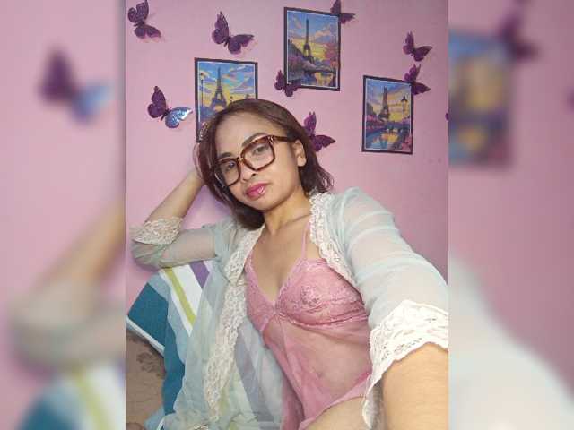 Ashlii live cam on BongaCams