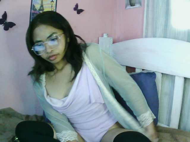 Ashlii live cam preview