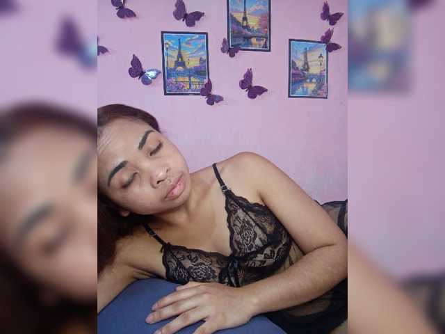 Ashlii live cam on BongaCams