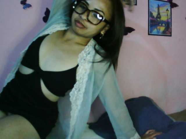 Ashlii live cam preview