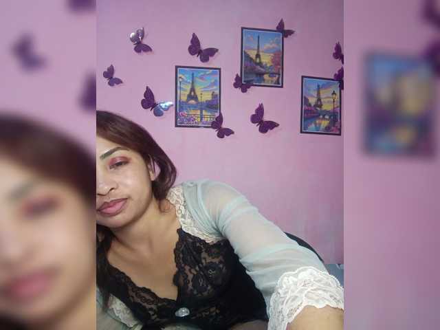 Ashlii live cam on BongaCams