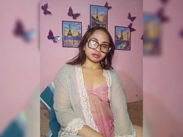 Ashlii live cam on BongaCams