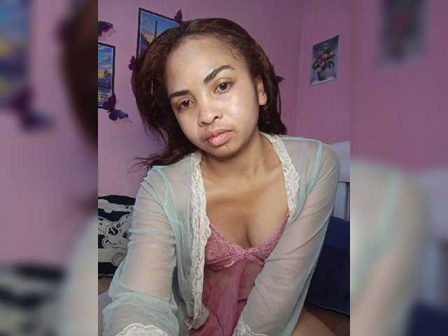 Ashlii, live now on BongaCams